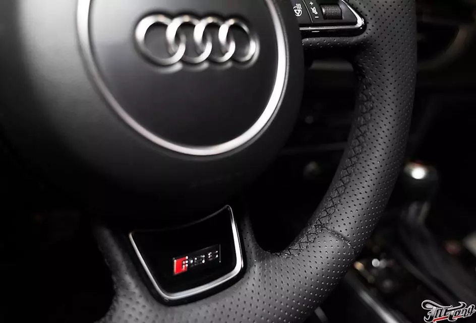 Audi RS6. Оклейка кузова, ламинация карбоном, пошив потолка и руля. Part I.